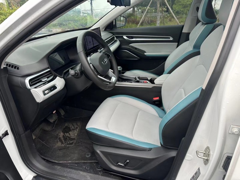 汕頭23年吉利帝豪6