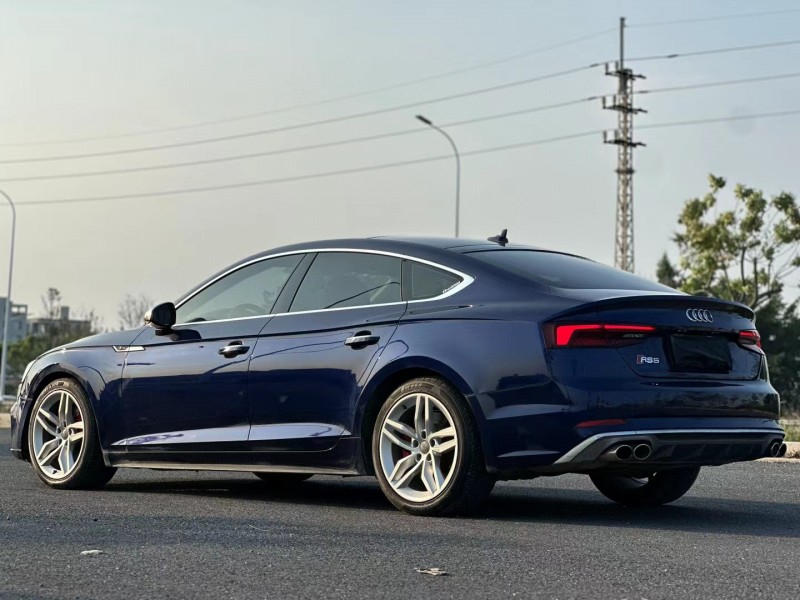 汕头19年奥迪A57