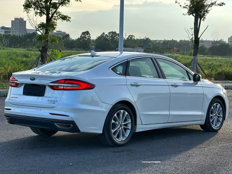 汕头21年福特蒙迪欧8