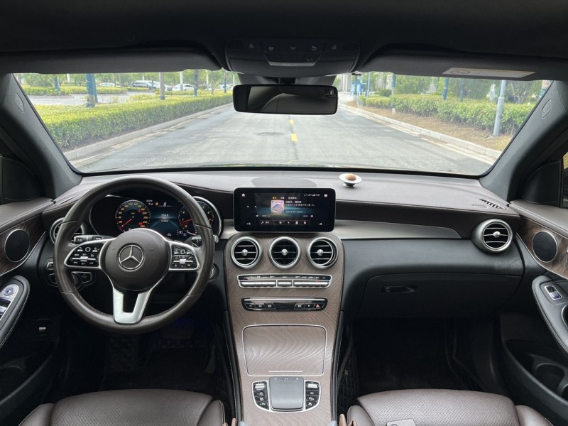 盐城19年奔驰GLC6