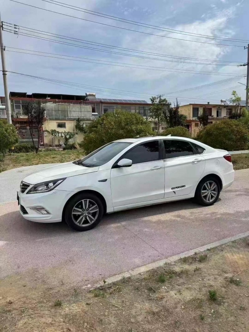 枣庄17年长安汽车逸动2