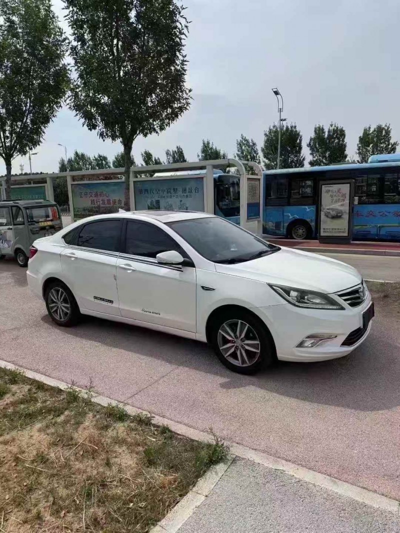 枣庄17年长安汽车逸动3