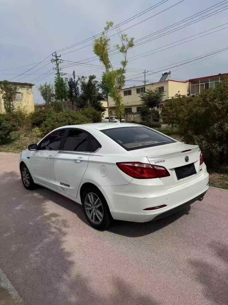 枣庄17年长安汽车逸动7