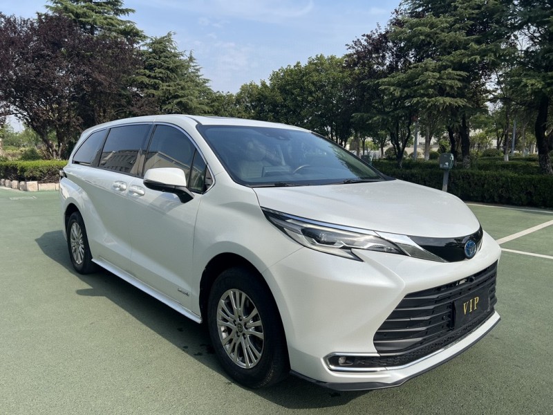 盐城22年丰田塞纳2