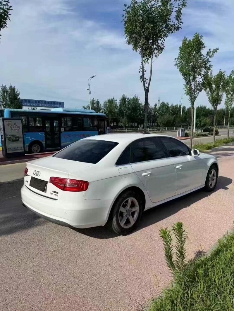 枣庄12年奥迪A4L8