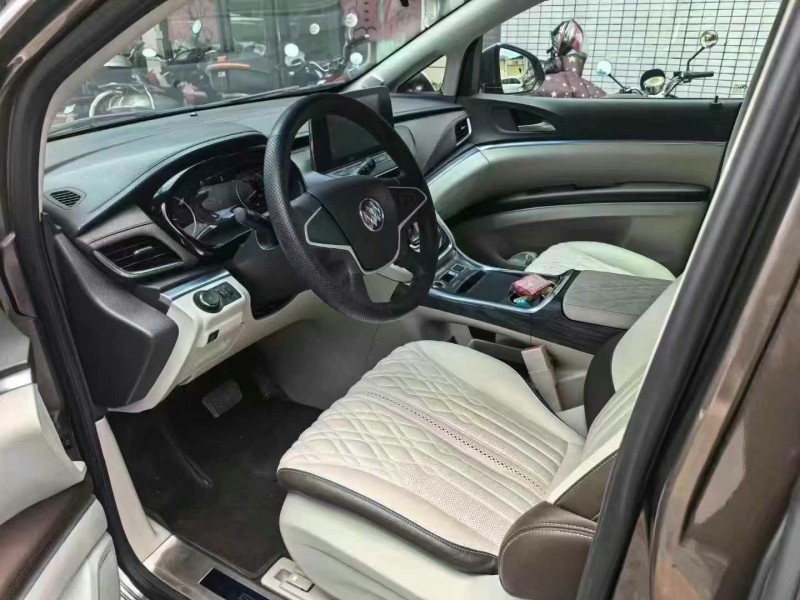 广州22年别克GL86