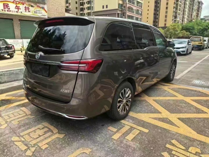 广州22年别克GL87