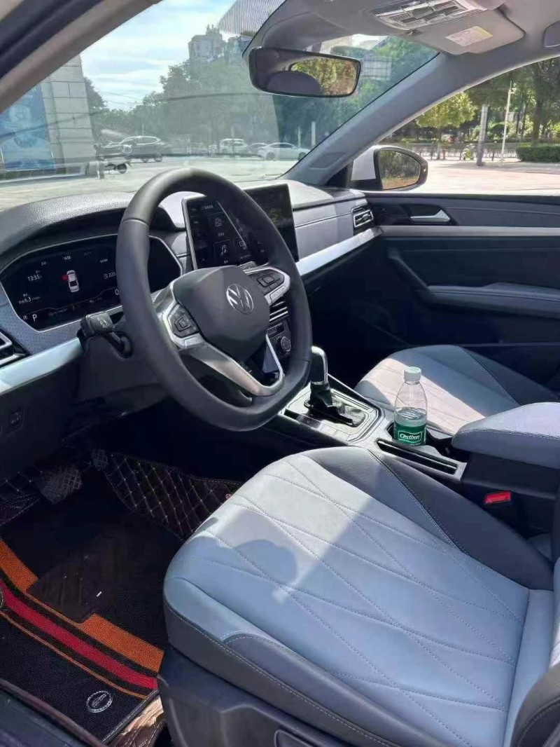 景德镇23年大众朗逸5