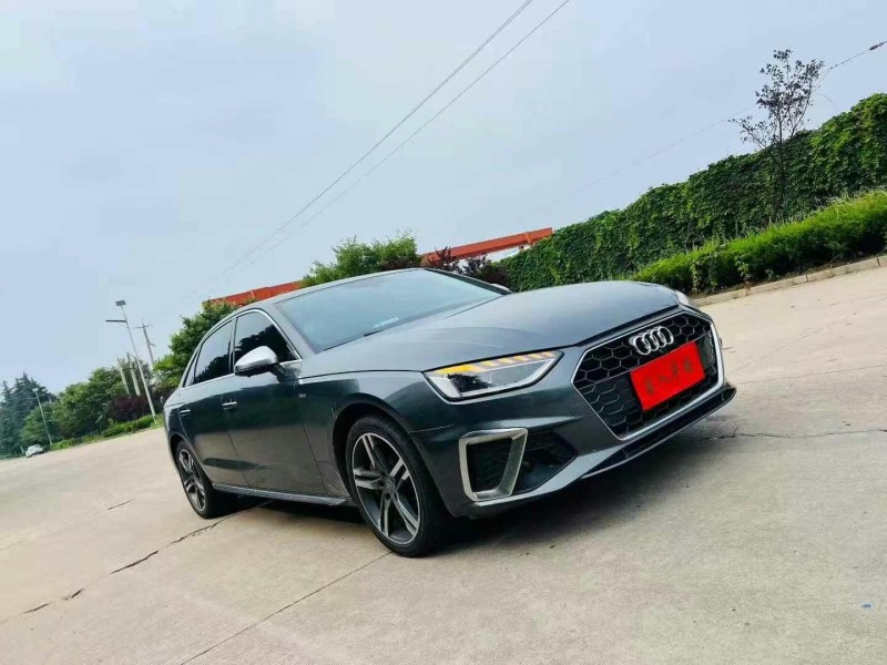 青岛22年奥迪A4L2