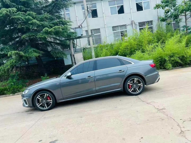 青岛22年奥迪A4L3