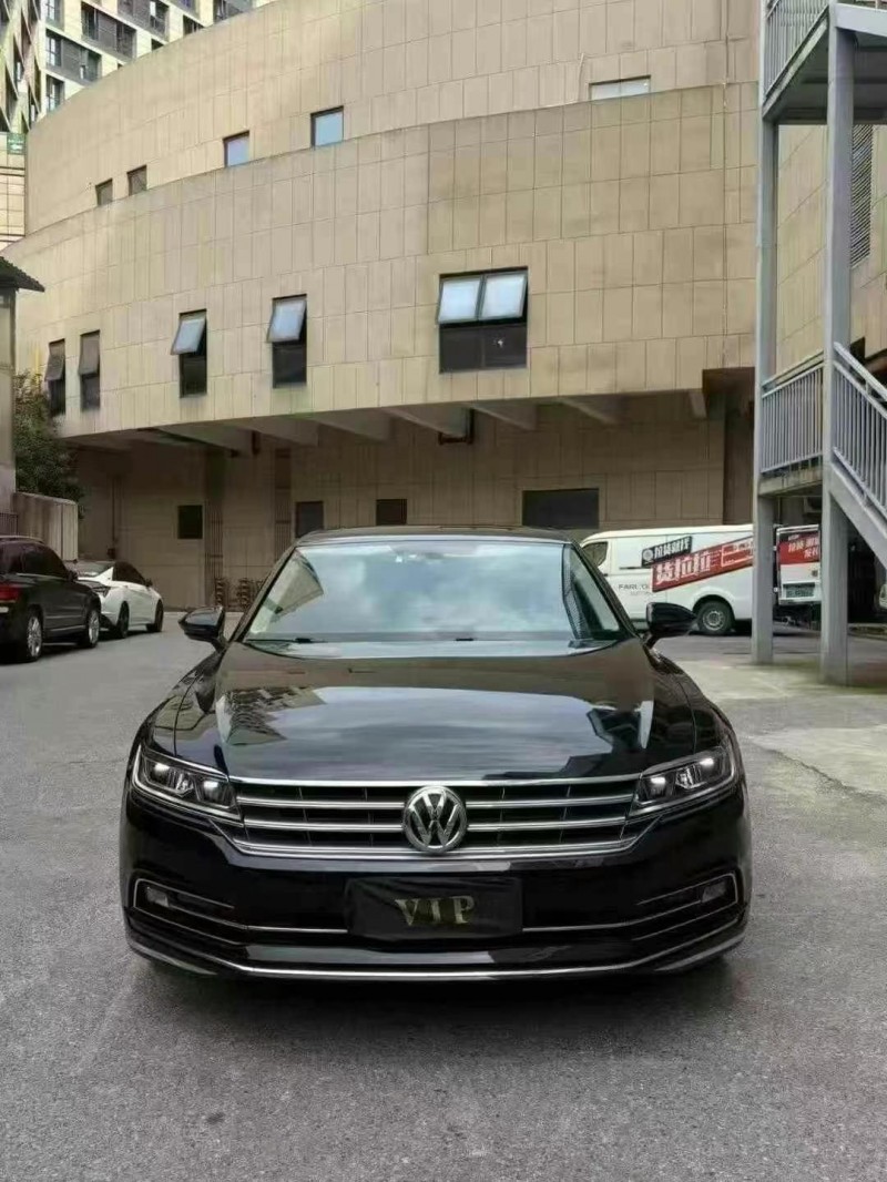 成都18年大众辉昂1