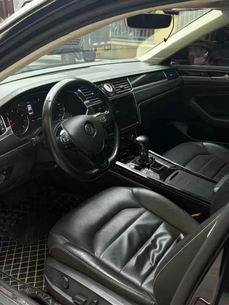 成都18年大众辉昂5