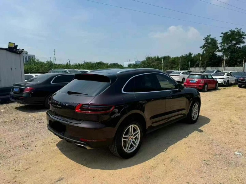 青岛16年保时捷Macan8
