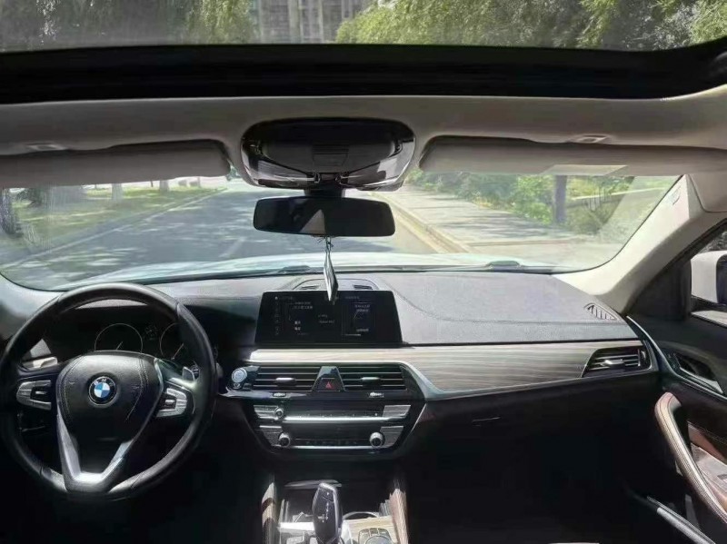 景德镇20年宝马5系4