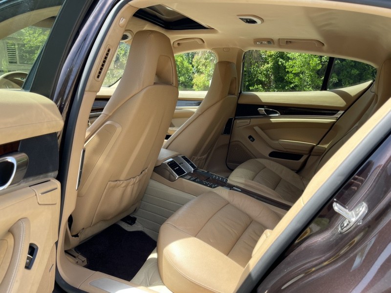 鹽城12年保時捷帕拉梅拉5