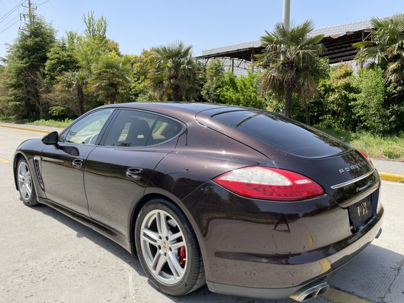 鹽城12年保時捷帕拉梅拉8