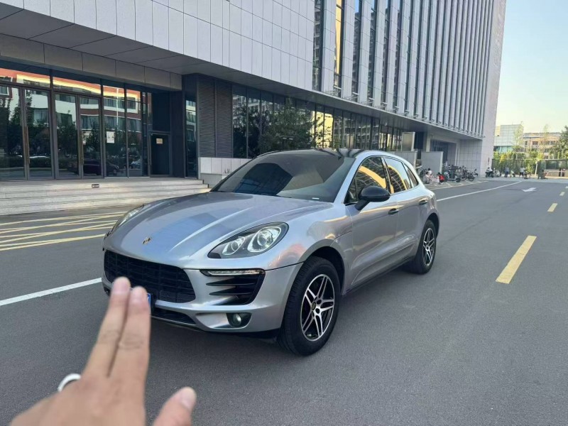 濟南14年保時捷Macan2