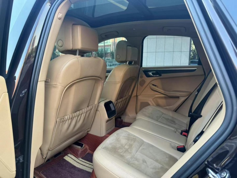 濟南14年保時捷Macan7