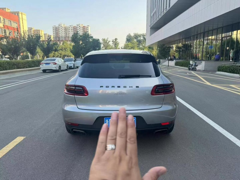 濟南14年保時捷Macan9