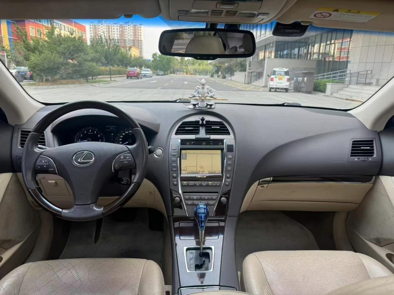 濟南11年雷克薩斯ES8