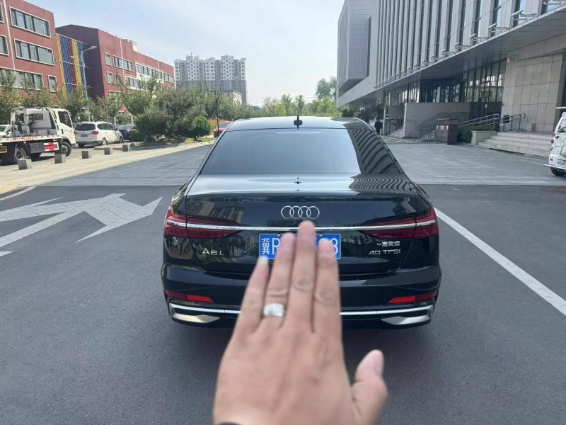 济南23年奥迪A6L9