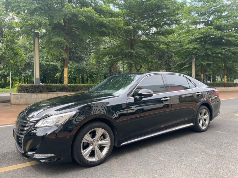 東莞19年豐田皇冠3