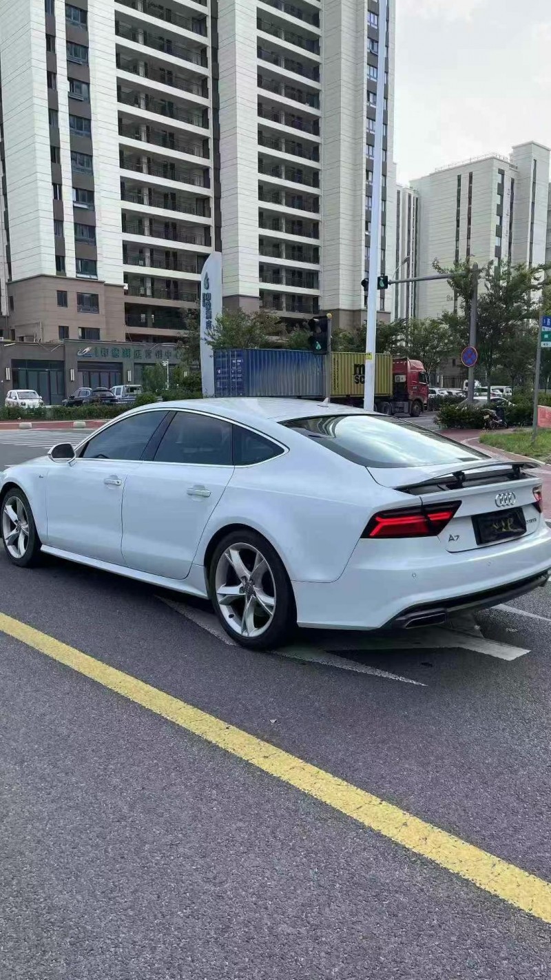 青岛18年奥迪A7L8