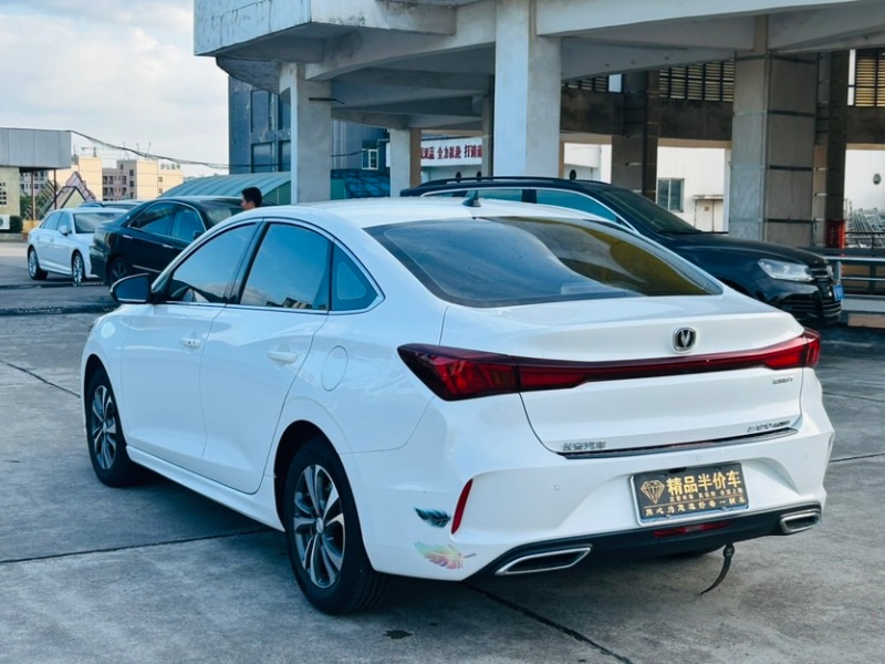 東莞25年長安汽車逸動5