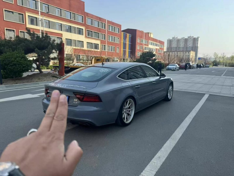 济南15年奥迪A7L4