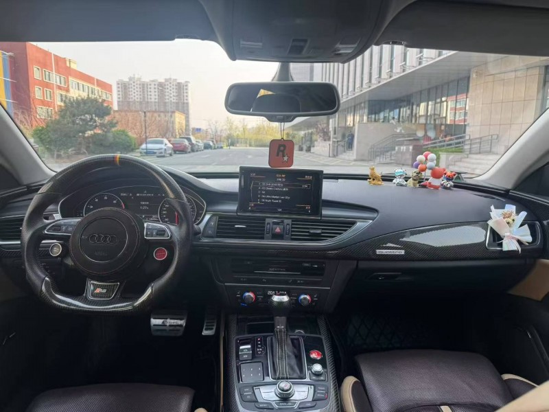 济南15年奥迪A7L8