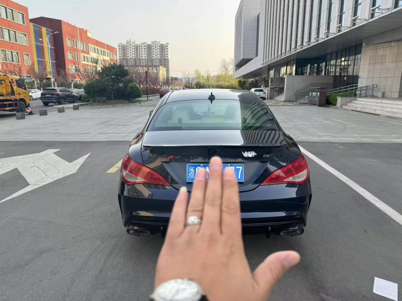 济南16年奔驰CLA9