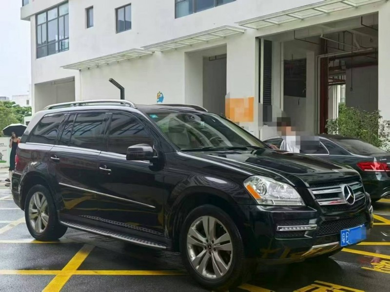 深圳11年奔驰GL8