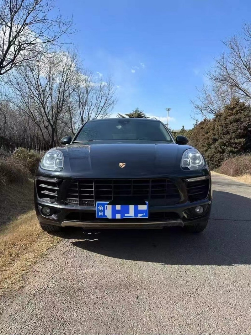 青岛16年保时捷Macan1