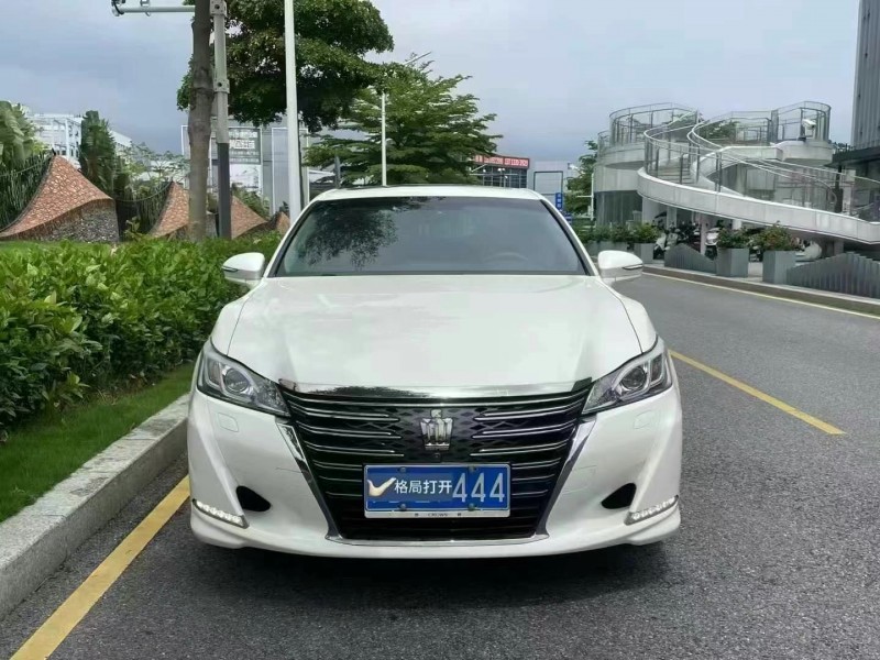 深圳19年丰田皇冠1