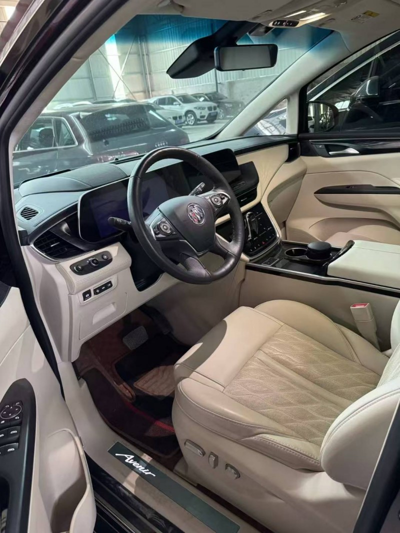 邢台22年别克GL82