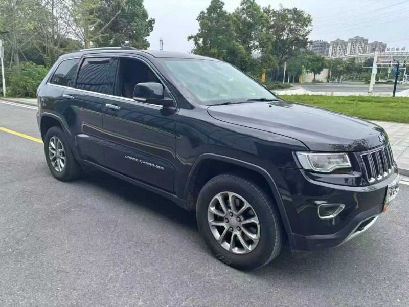 烟台16年Jeep大切诺基2
