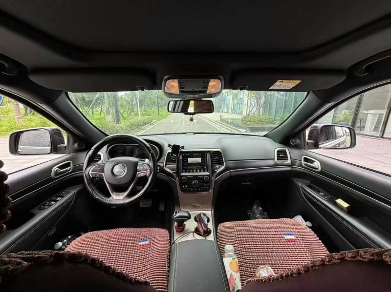 烟台16年Jeep大切诺基4