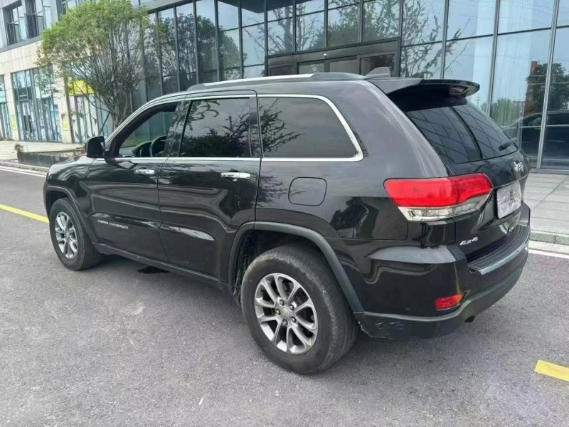 烟台16年Jeep大切诺基8