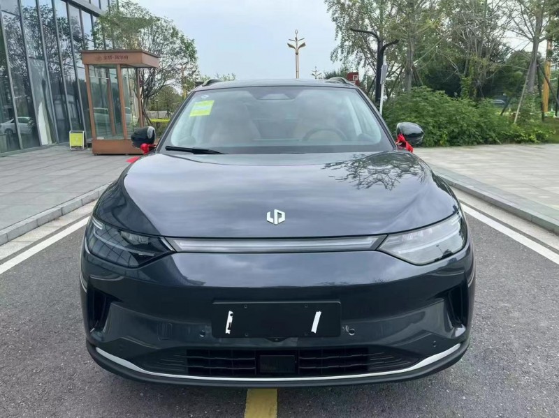 湘潭25年零跑汽車C111