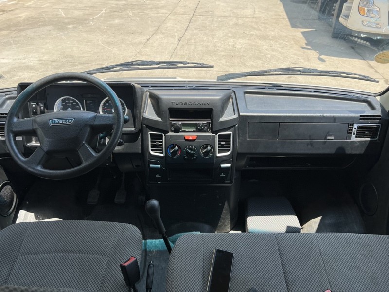 鹽城22年依維柯得意6