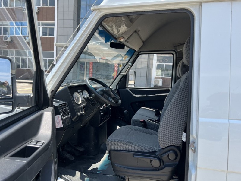 鹽城22年依維柯得意7