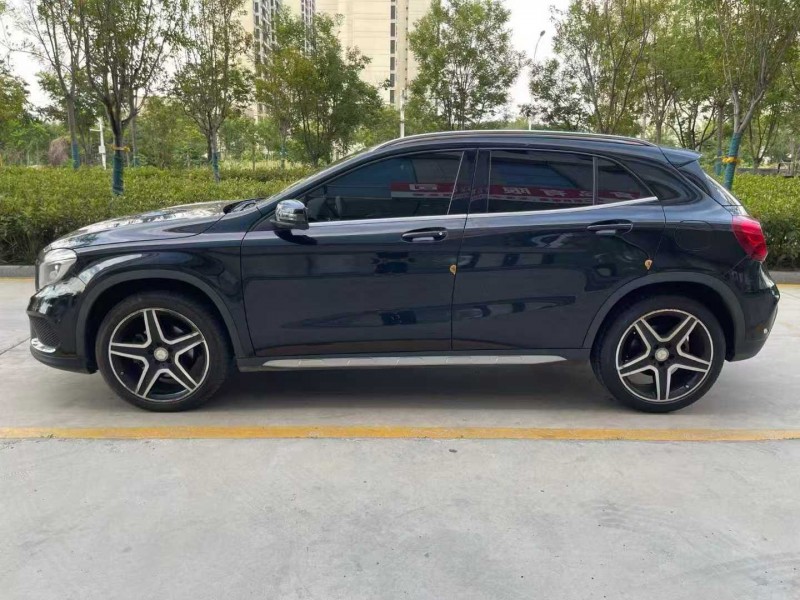 枣庄16年奔驰GLA7