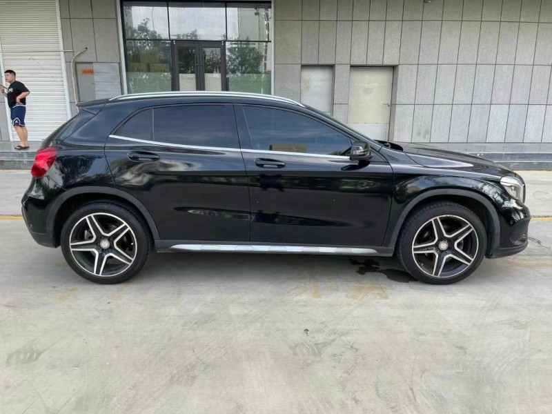 枣庄16年奔驰GLA8