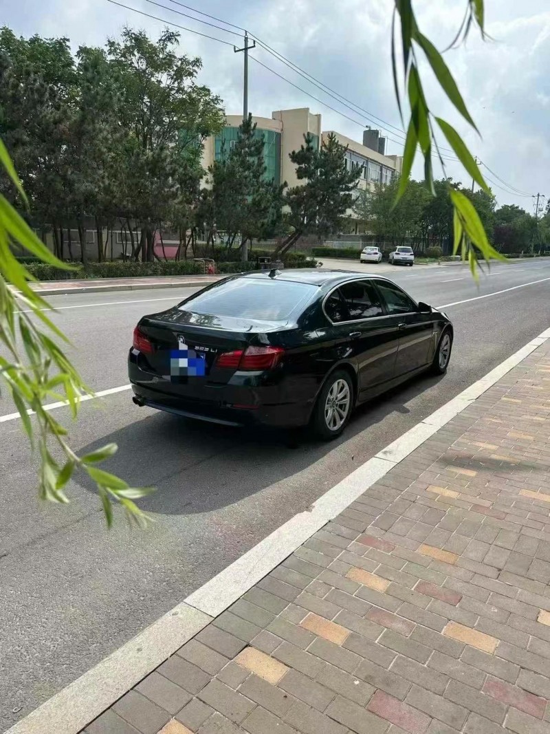 濟寧11年寶馬5系8