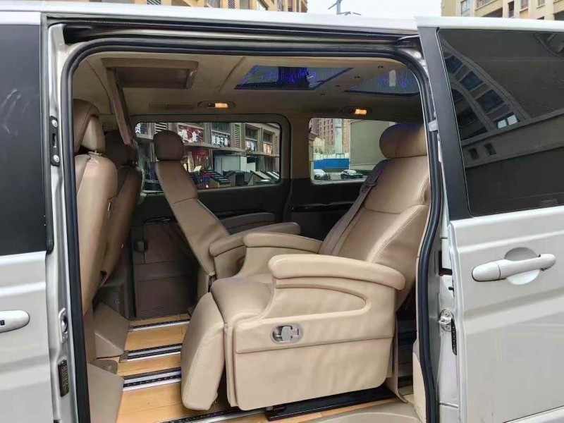 淄博17年奔驰唯雅诺5