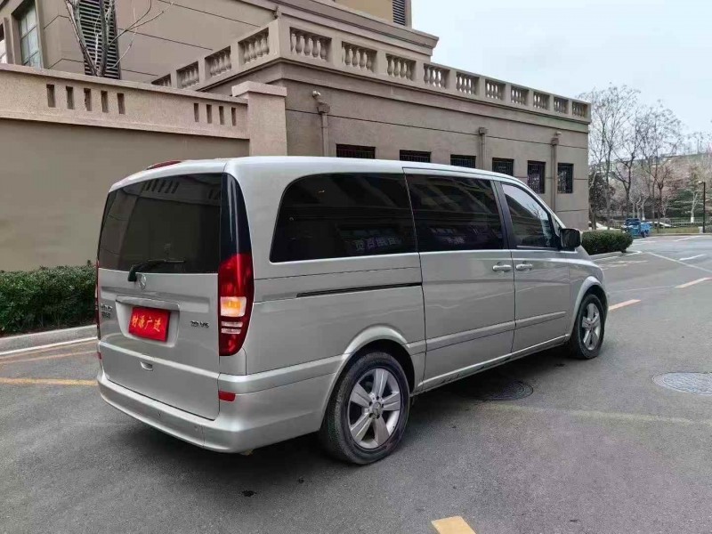 淄博17年奔驰唯雅诺8