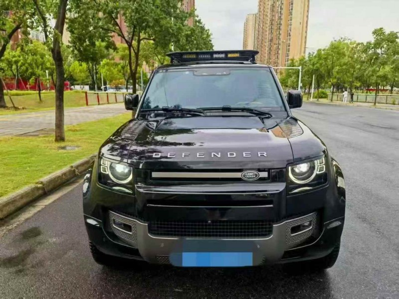 佛山24年路虎卫士1