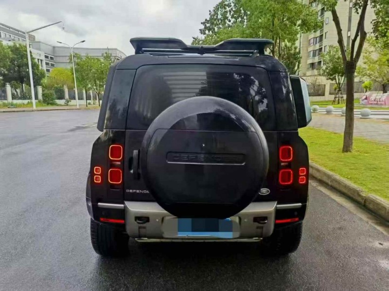 佛山24年路虎卫士9