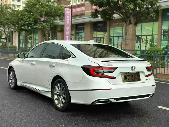 东莞22年本田雅阁7