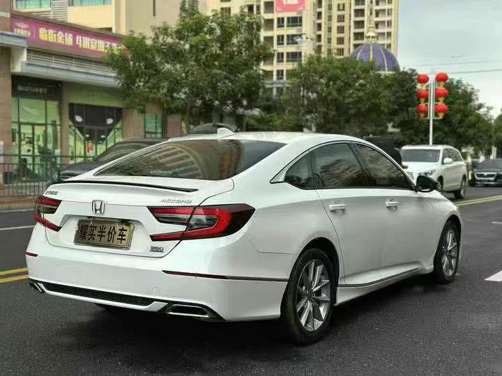 东莞22年本田雅阁8